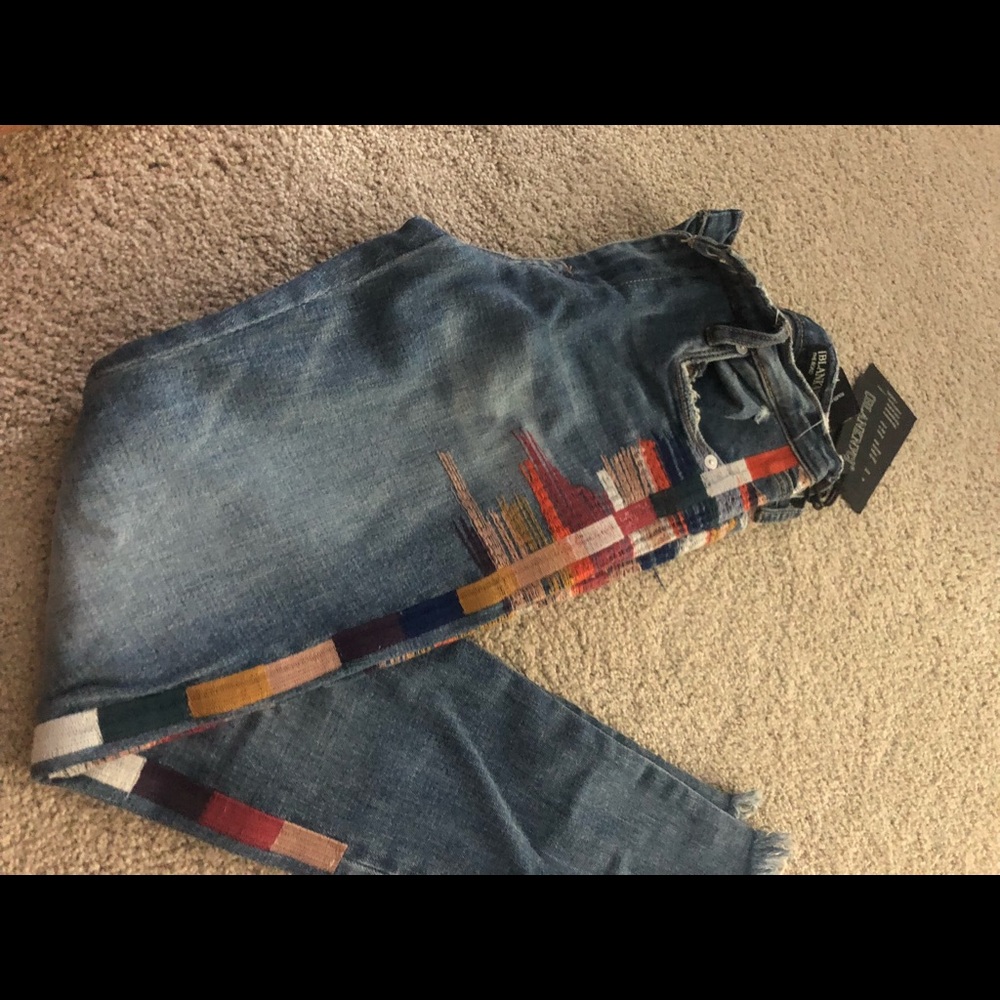 South moon under embroidered jeans size 25